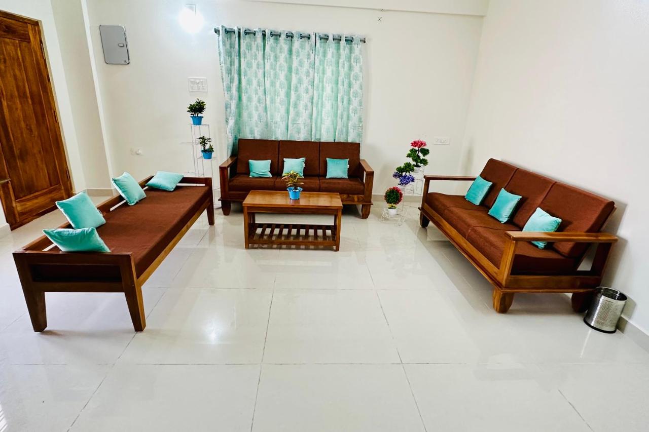 Tirupati Homestay  Ragunatha Resorts  Pride Luxury apartments by Stayflexi - Tap to explore photos