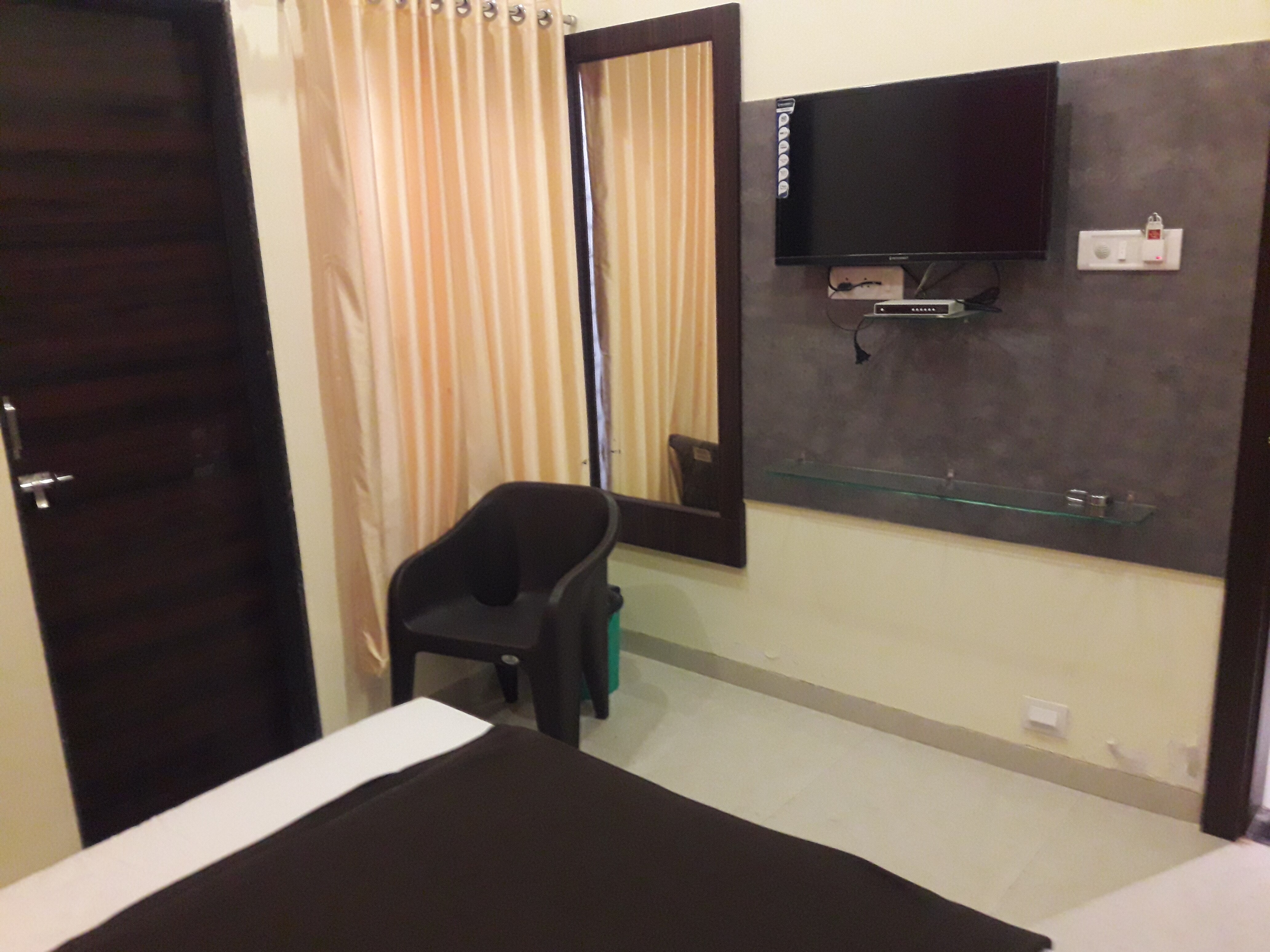 HOTEL SAIMEERA PALACE 2