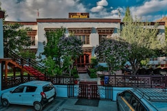 Lotus Hotel, Leh
