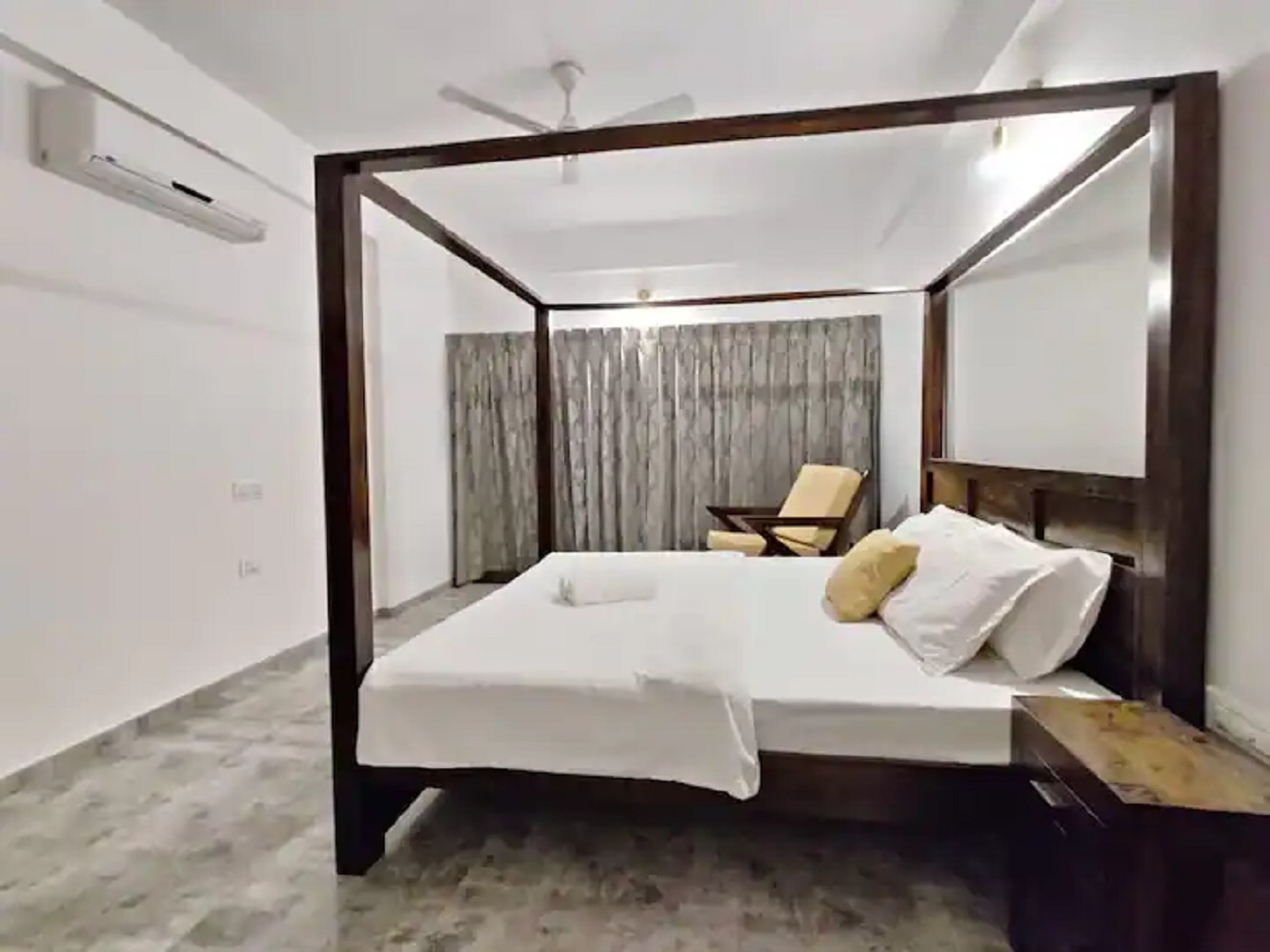 Chic 2BHK Sea View Apartment in Dona Paula (B 102) - Tap to explore photos