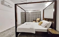Chic 2 BHK Sea View Apartment in Dona Paula