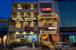 Hotel Devine Opp Jubilee Walk Mall & Near Gurdwara Sohana, Mohali