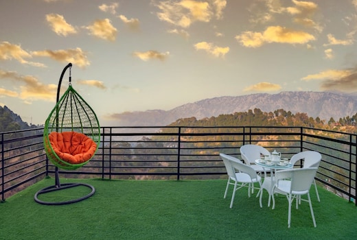 2Bhk Serviced Apartment | Valley Views By Exotic Stays