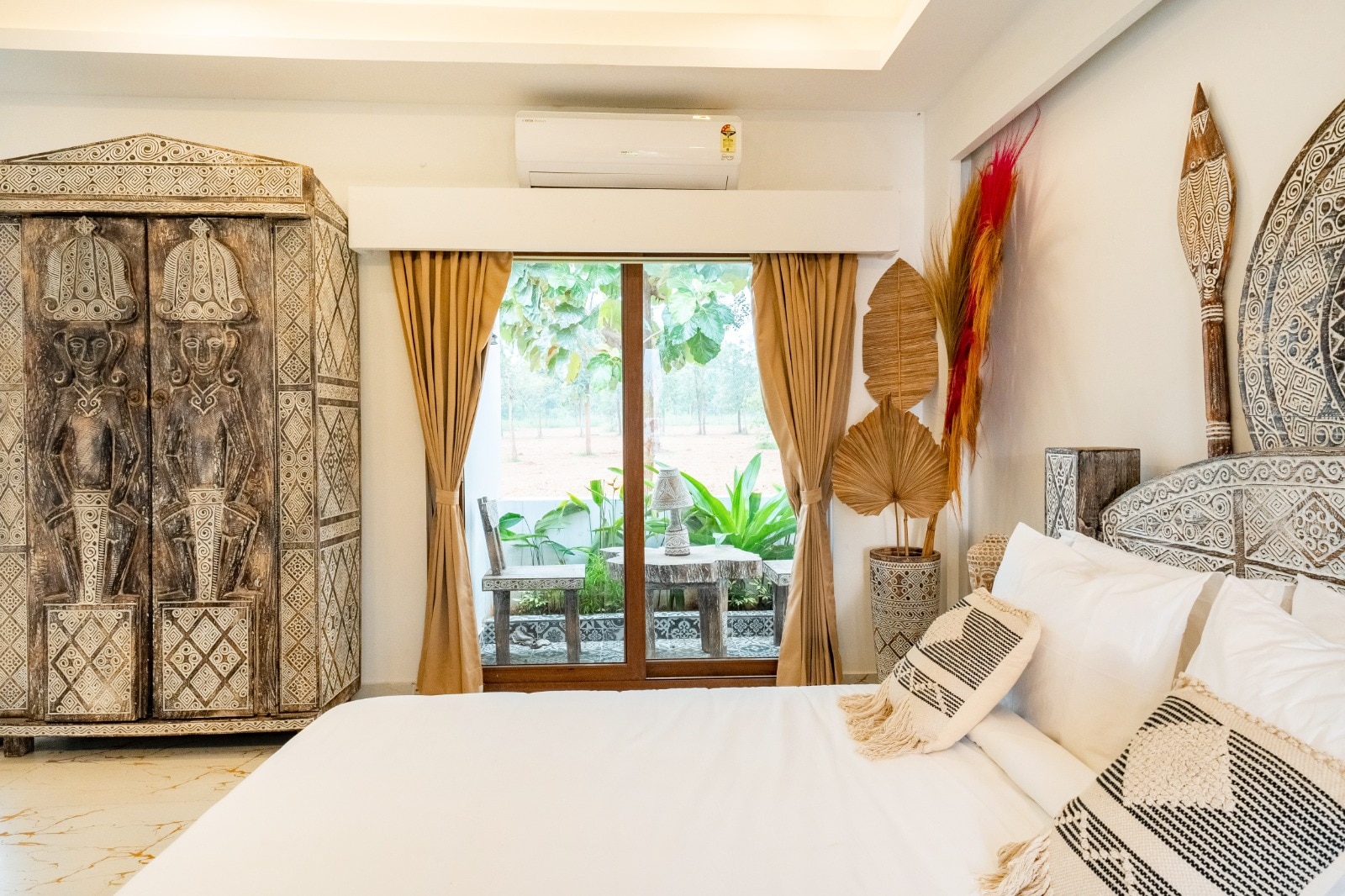 CSR LANDMARK RESORTS - Tap to explore photos