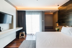 Sea Me Spring Tree Hotel, Pattaya