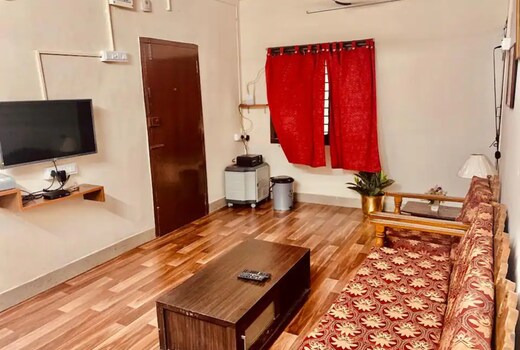 AHK1 Budget Renovated 2BHK 2Bath