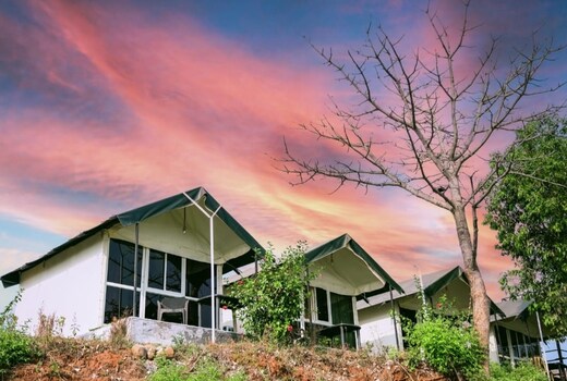 Premium Chillout Cottages, Pawana Lake