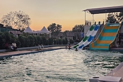 REET PARADISE RESORT, Chalisgaon