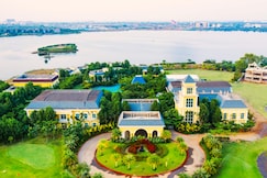 Fairway Golf and Lake Resort, Raipur, Chhattisgarh