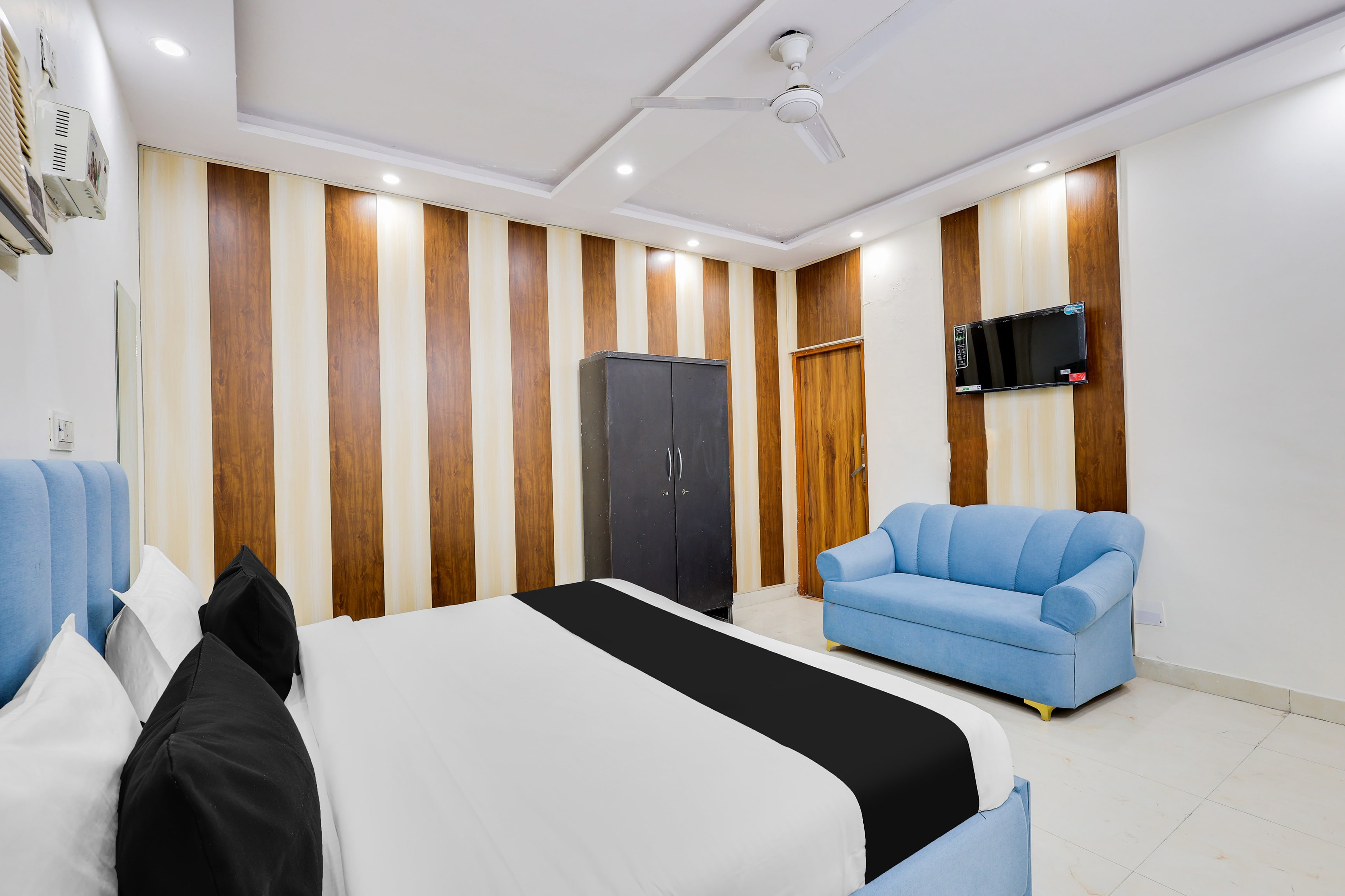 Super Hotel O ASP Royal Residency - Tap to explore photos