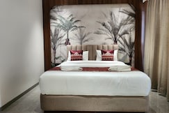 HOTEL ROYAL RETREAT, Shirdi