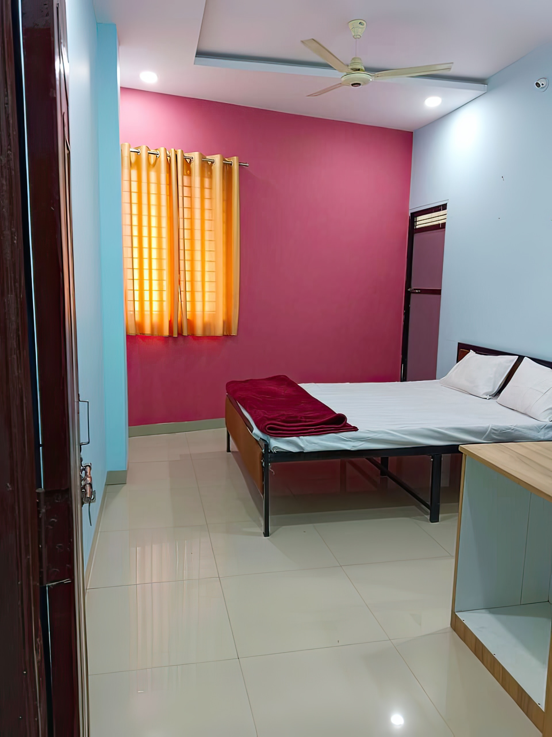 Shri Mahavir Home Stay - Tap to explore photos