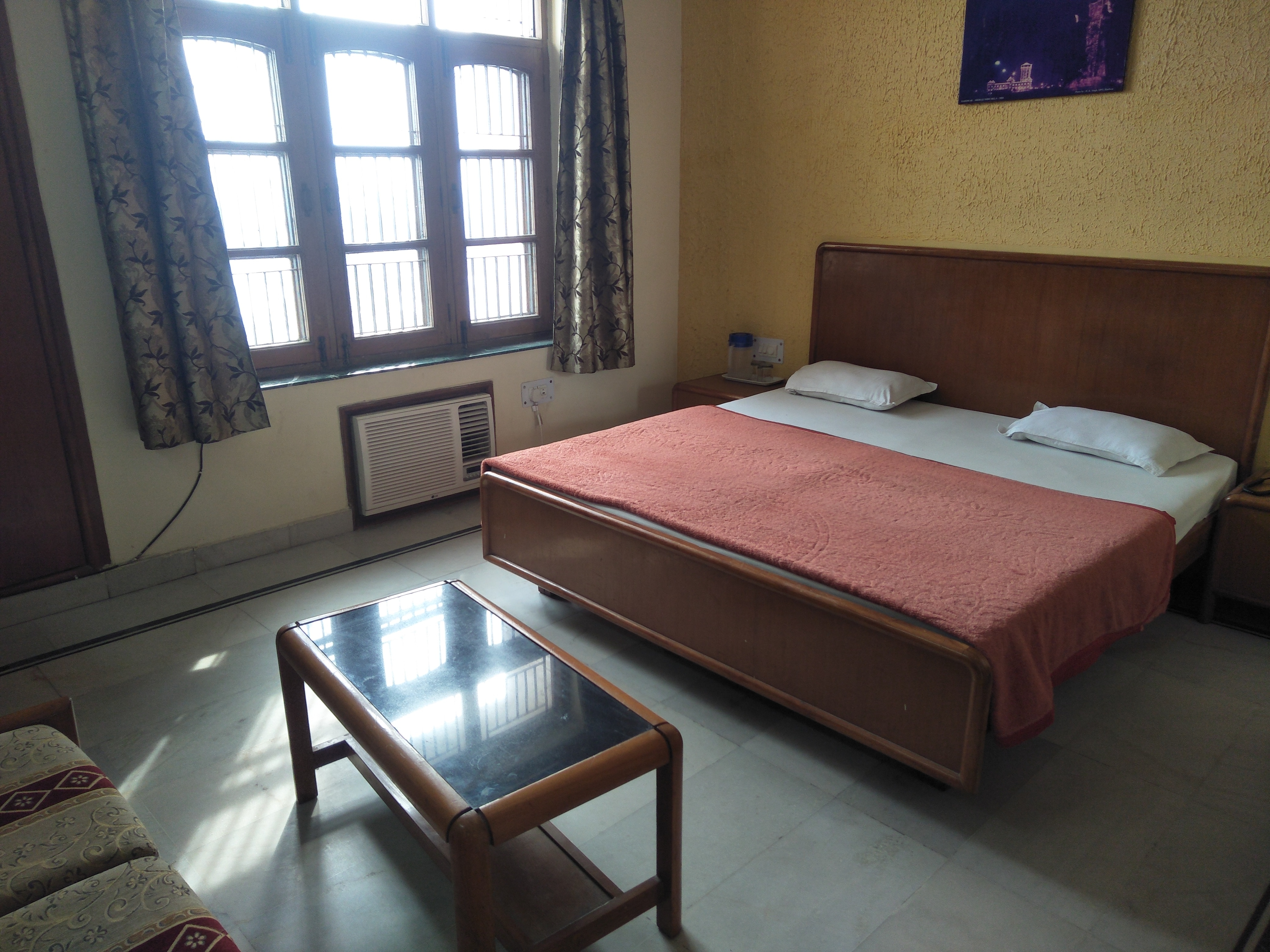 Hotel Har Ki Pauri - Tap to explore photos