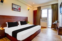 Hotel O THE VIRAAJ BANQUET & HOTEL, Greater Noida