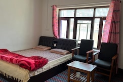 GUREZ ECO LODGE GUEST HOUSE, Baramulla