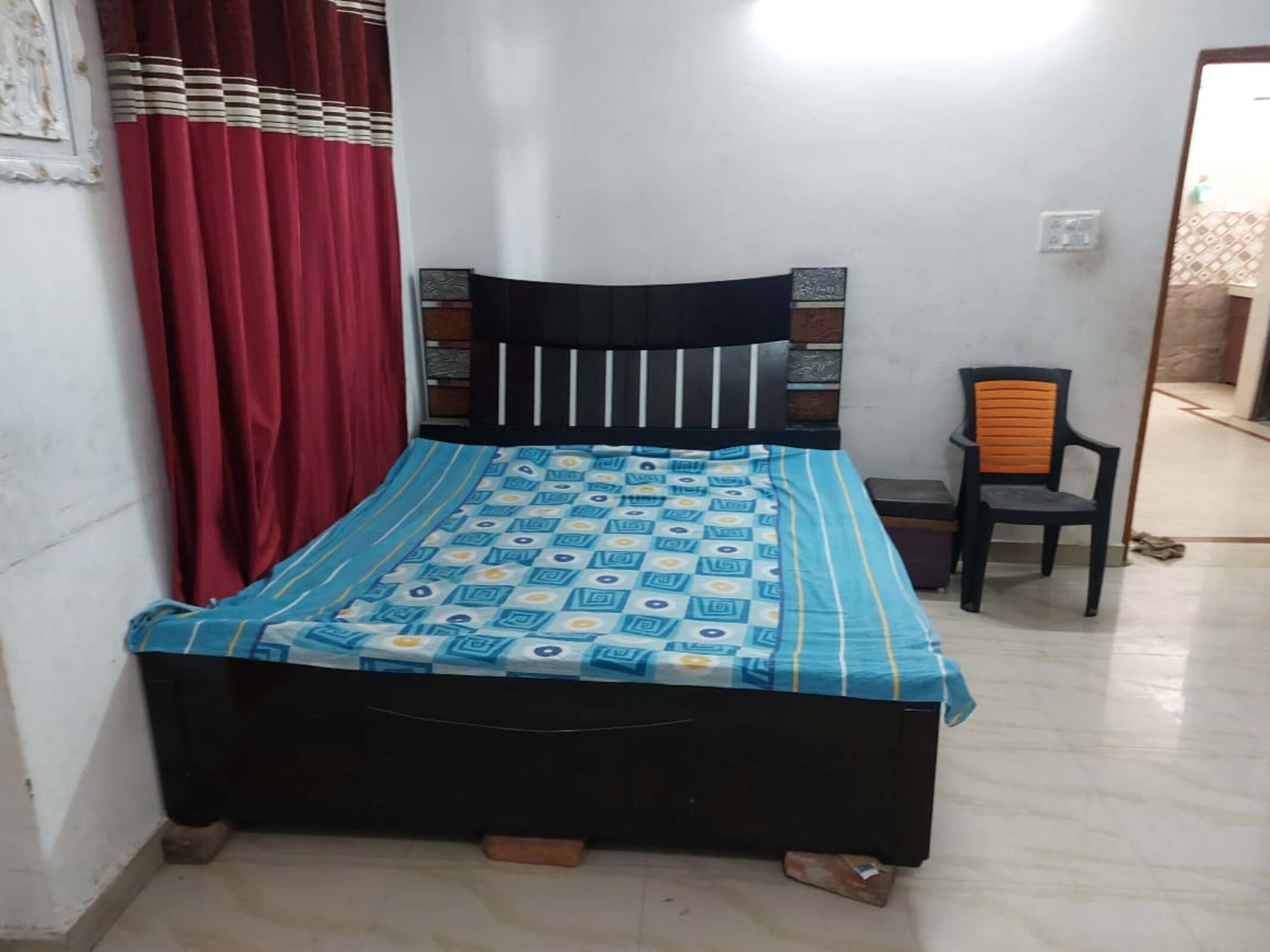 Varanasi bed and breakfast - Tap to explore photos