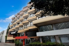 Super Townhouse Oak Sinhgad Road Crossway Formerly Popular Hotel, Pune