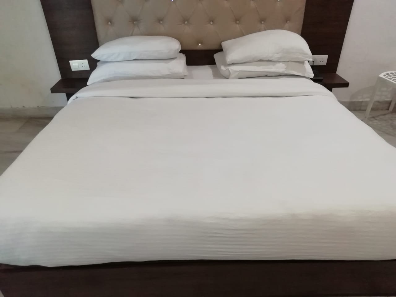 Shree Kanha Shyam Hotel & Banquet - Tap to explore photos