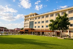 Hotel Vasdaa Grand (10Min Drive From Jolly Grant Airport) -Dehradun, Dehradun
