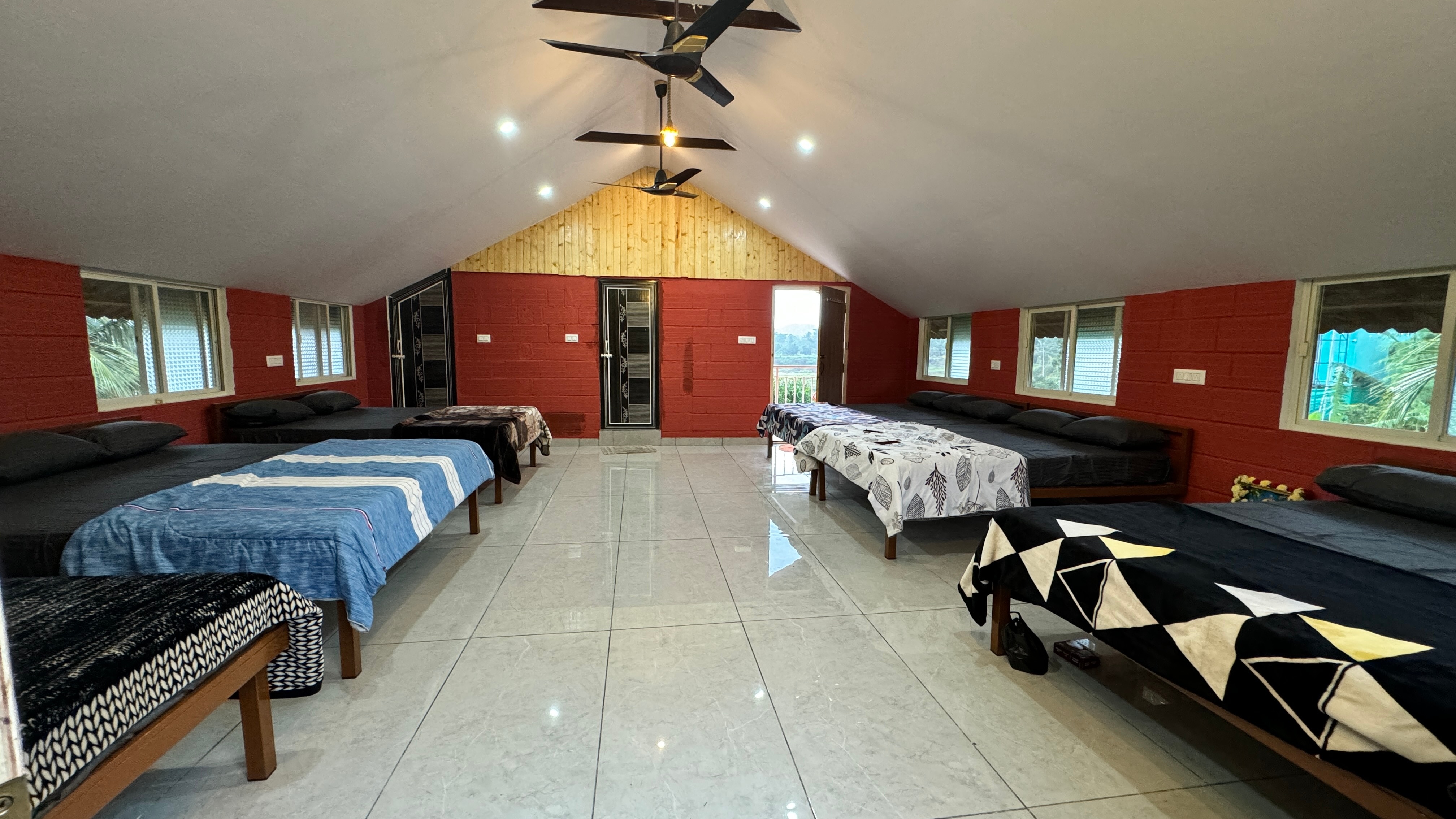 Kanana hill view home stay - Tap to explore photos