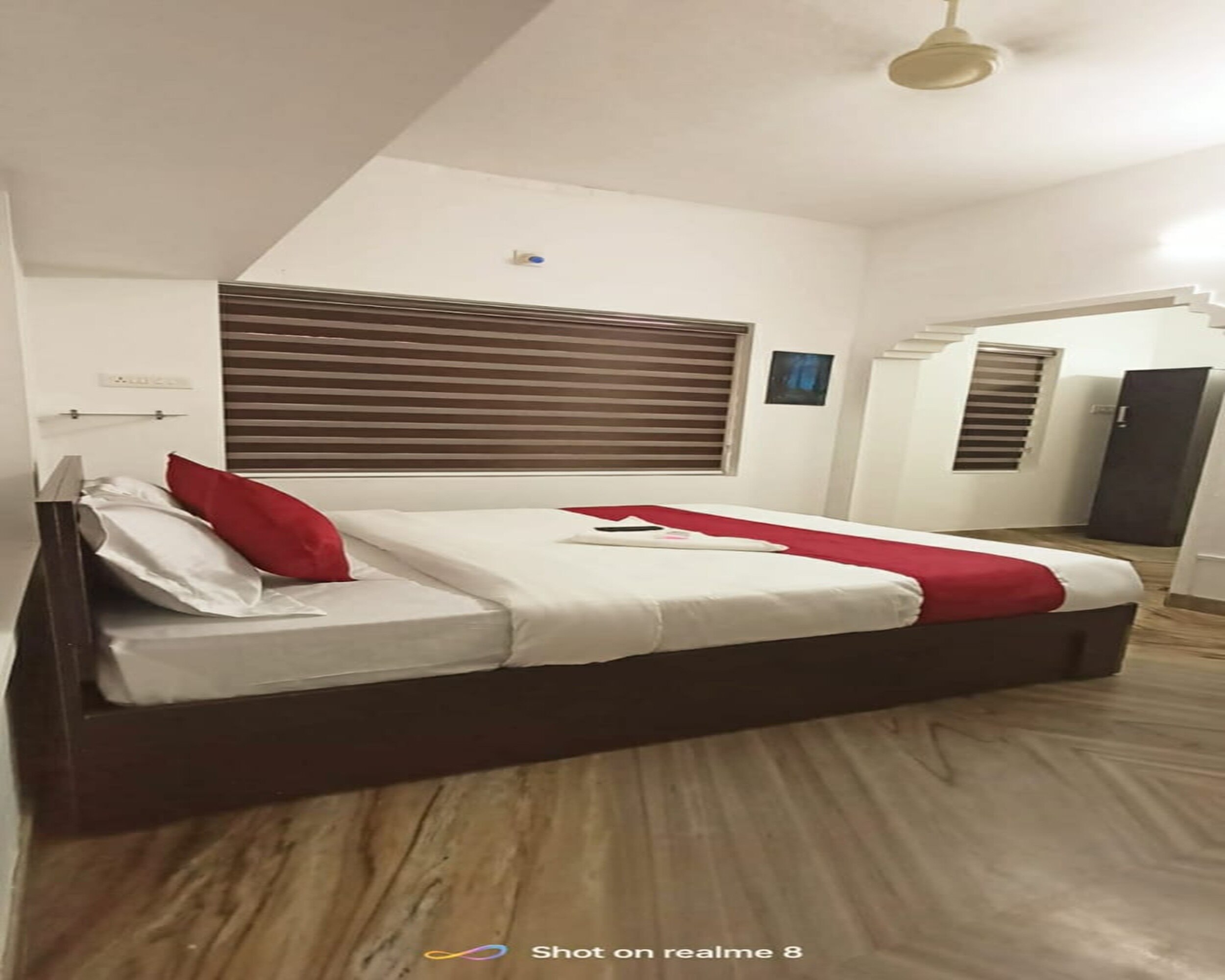 CALICUT RESIDENCY - Tap to explore photos