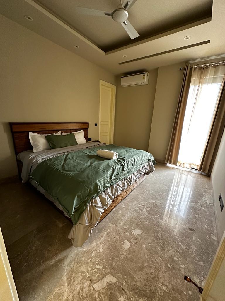 3BHK Apartment in Gurugram - Tap to explore photos