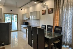 Premium 4BHK Villa Style Stay with Private Garden, Jaipur