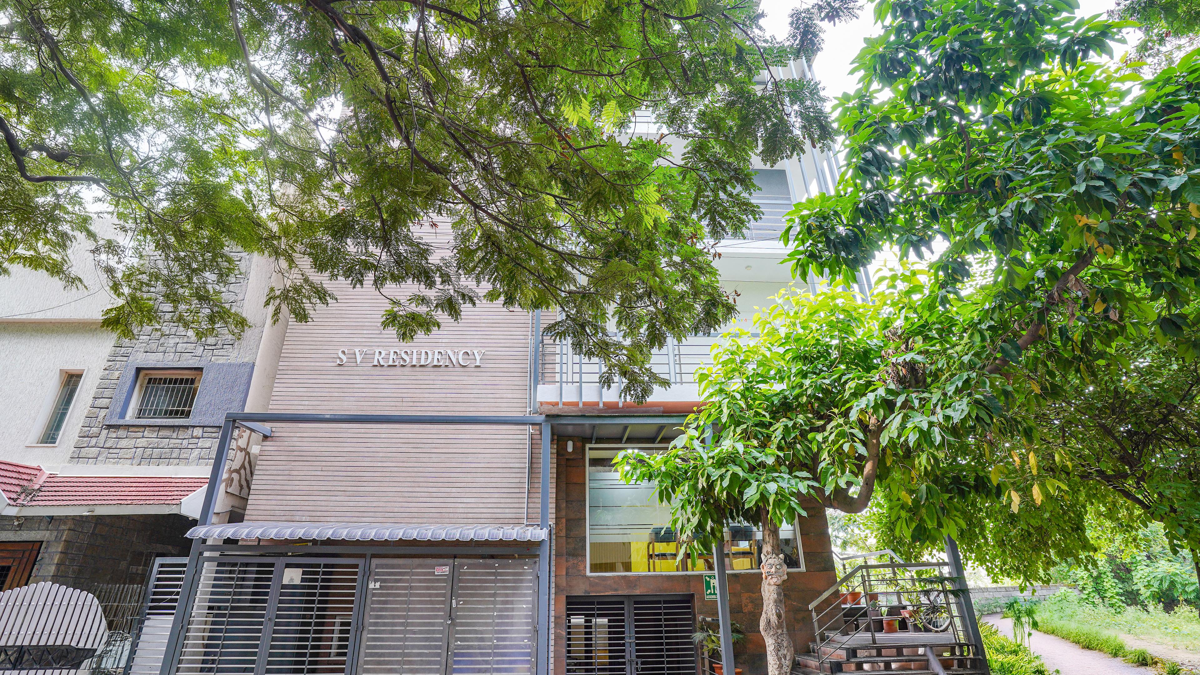 FabHotel Sky View Palace - Marathahalli Outer Ring Road - Tap to explore photos