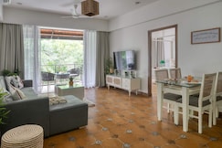 Radiant 1BHK Apartment by tisyastays Candolim, Goa