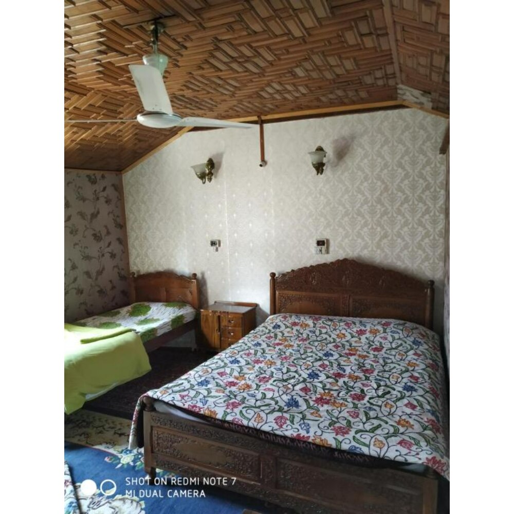 Houseboat Young Snow View | Lake-view Room - Tap to explore photos