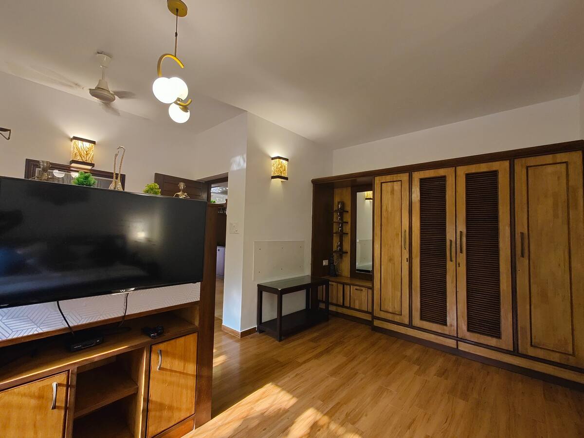 iTvara ERAYA GOA 2BHK Presidential Suite - Tap to explore photos