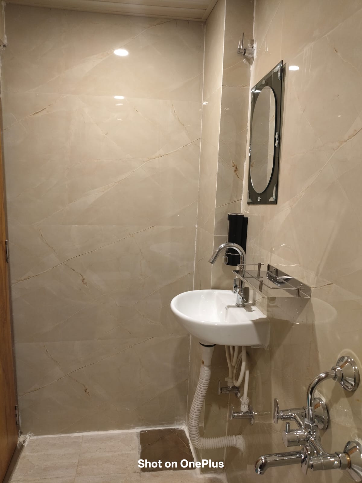 Anushka p. guest house - Tap to explore photos