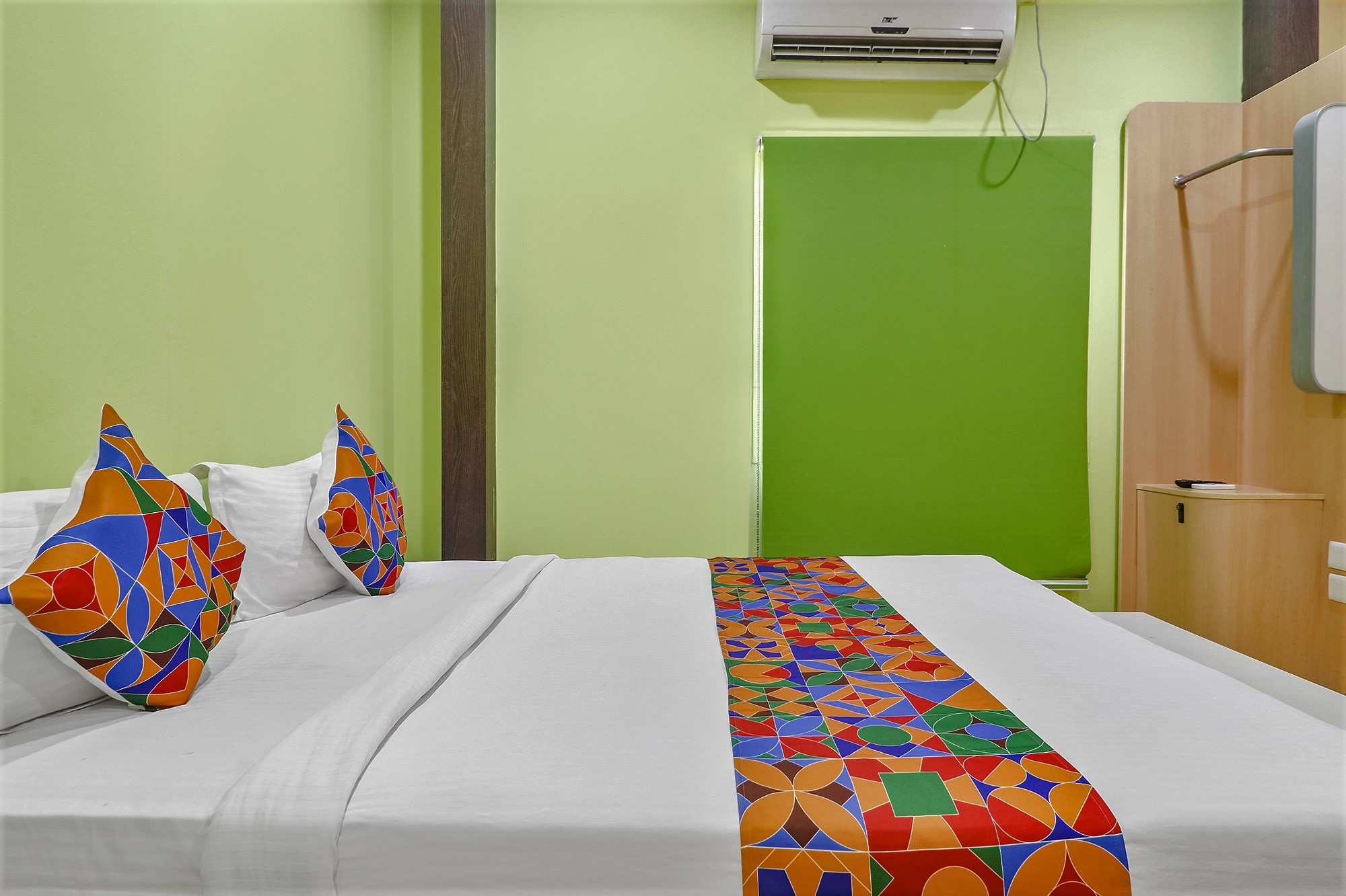 FabExpress Airport Stay Inn - Nr Hyderabad International Airport, Shamshabad - Tap to explore photos