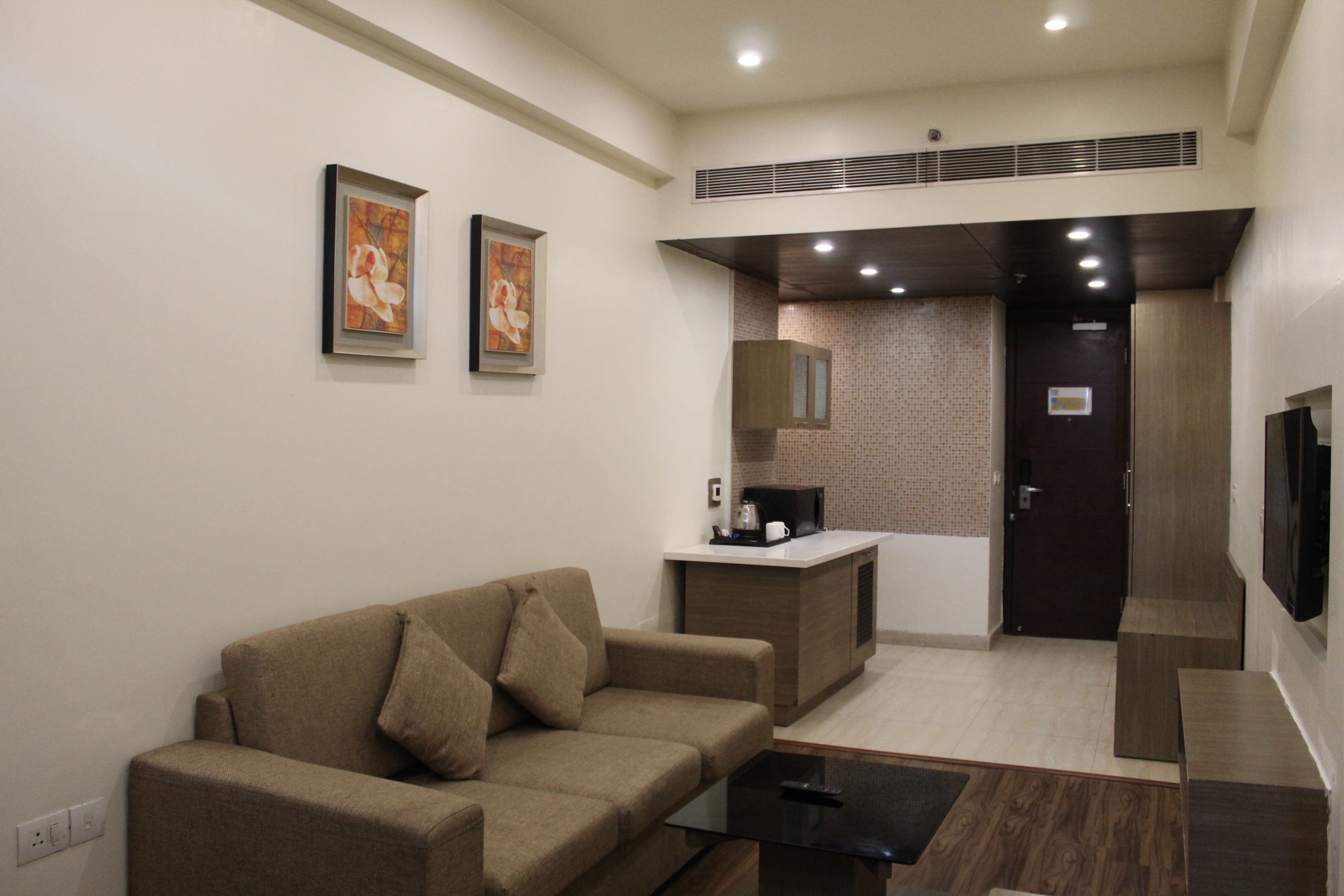 Golden Suites | Inde Hotels - Tap to explore photos