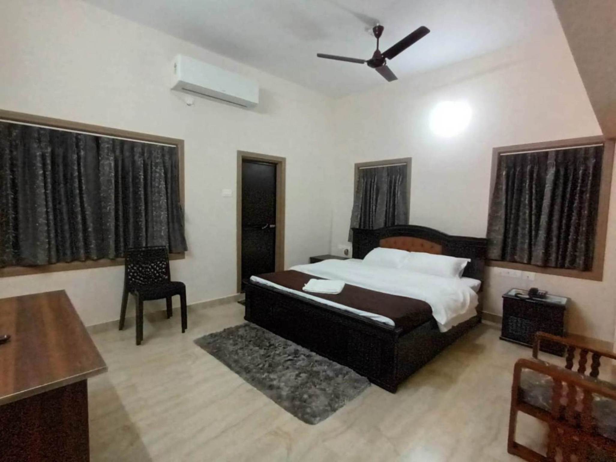 HOTEL PRATISTHA PARADISE - Tap to explore photos