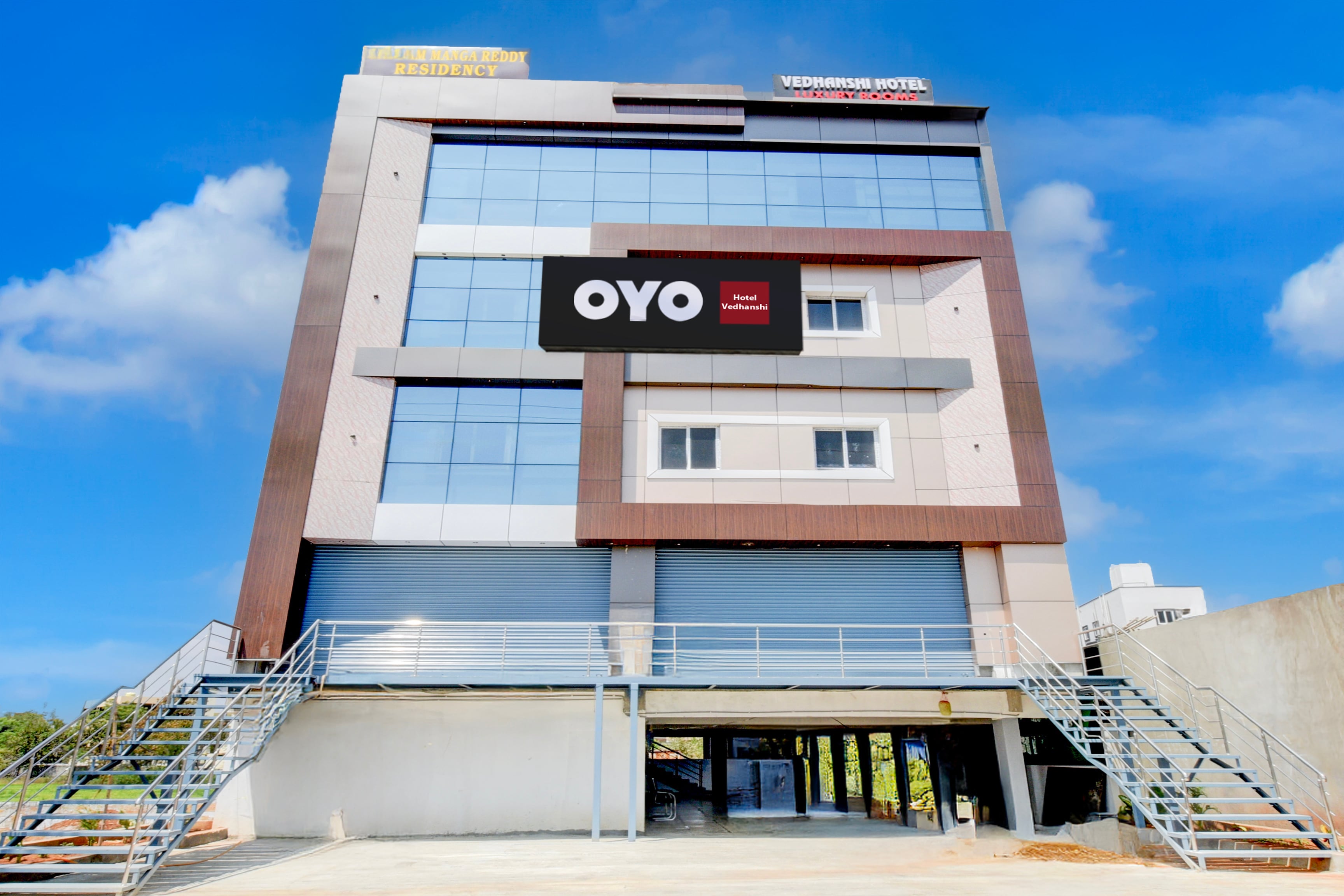 Super Hotel O VEDHANSHI HOTELS BHONGIRI. - Tap to explore photos