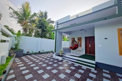 Milaano Orchids, Family & Couple Villa with Private Indoor Pool, Wayanad