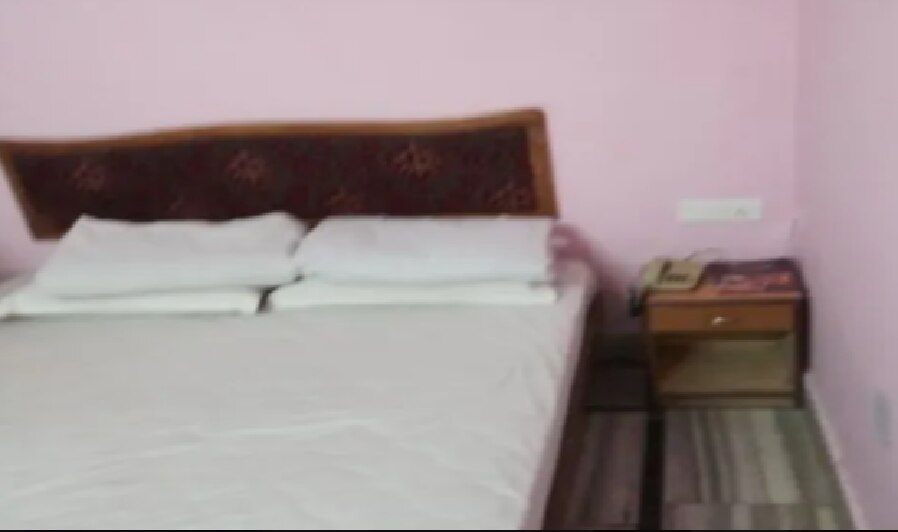 Hotel Sambit - Tap to explore photos
