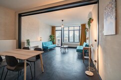 Centrally Located Antwerp Stay for 10, Antwerp