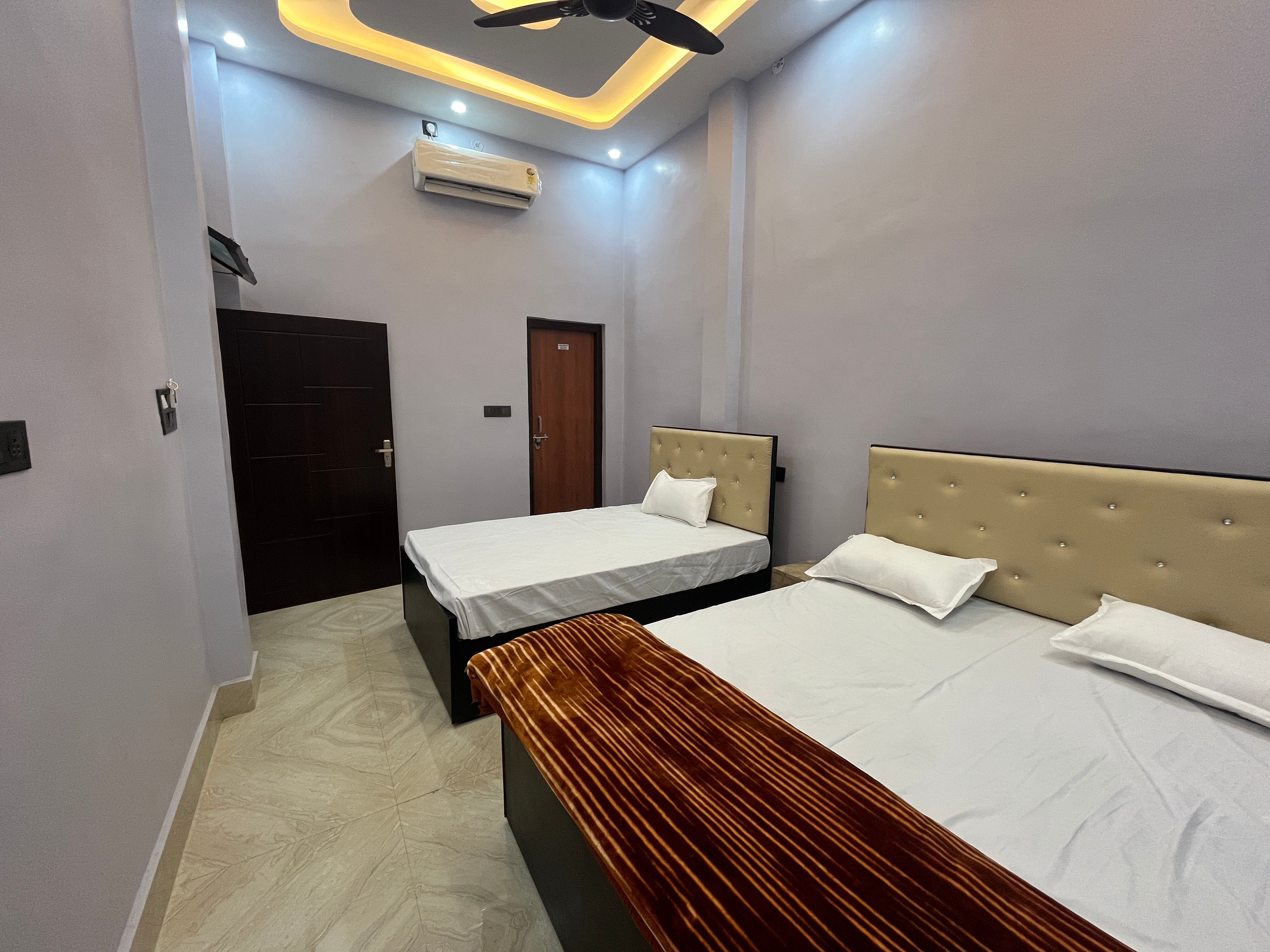 Hotel S.K Atithi Bhawan - Tap to explore photos