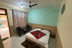 OTW Guesthouse and Mountain cafe, Kasol