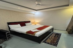 FabHotel Novis House, Noida