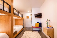 Bunk Hotel Amsterdam, Amsterdam