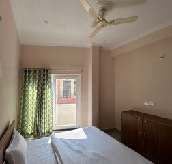 Deluxe Room Mountain View (AC)