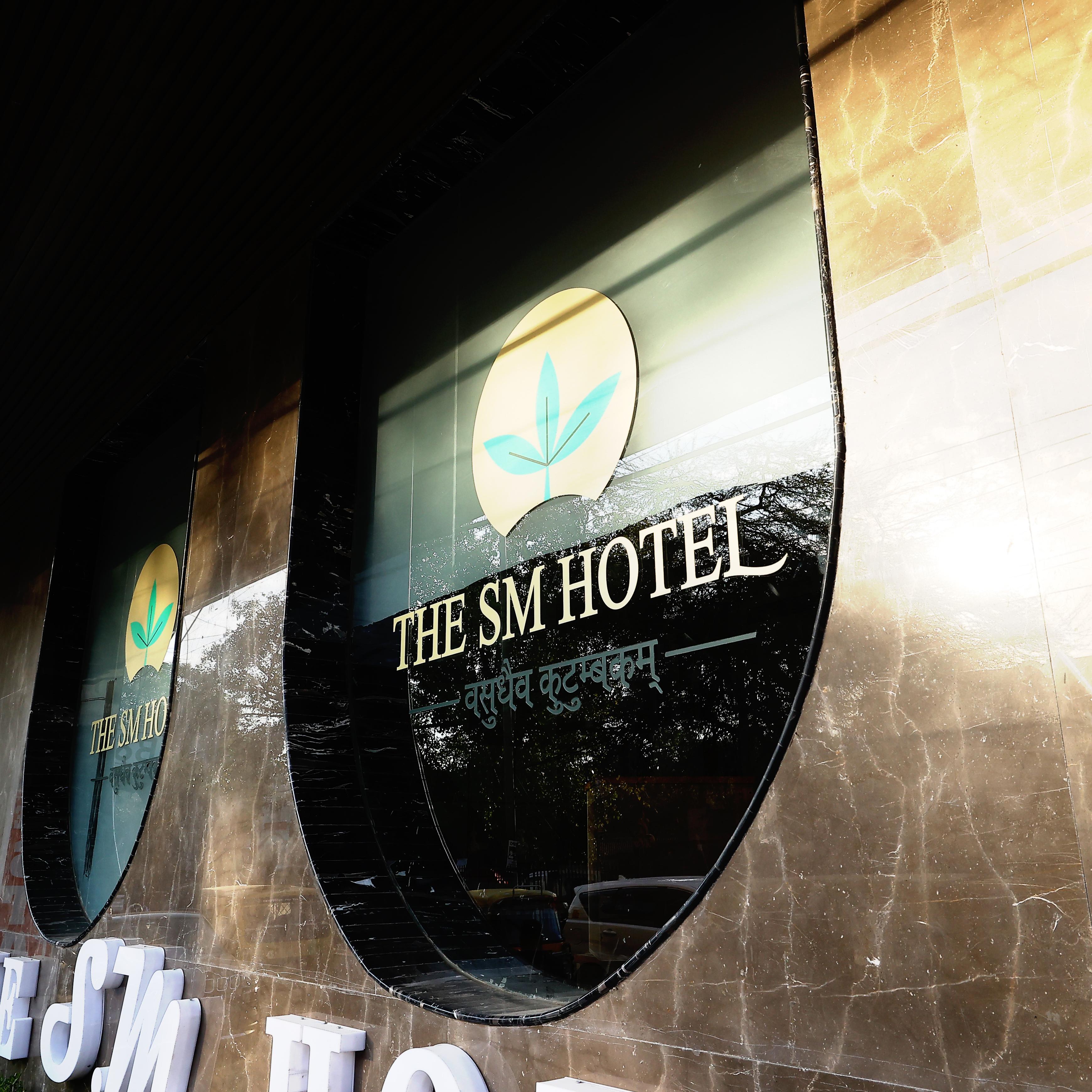 The SM Hotel @ Delhi IGI Airport By RMR Hotels (4 star) - Tap to explore photos