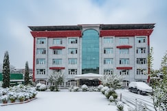 The Countryside Stays, Srinagar