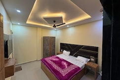 Raj Laxmi Palace | Premium Stay, Ayodhya