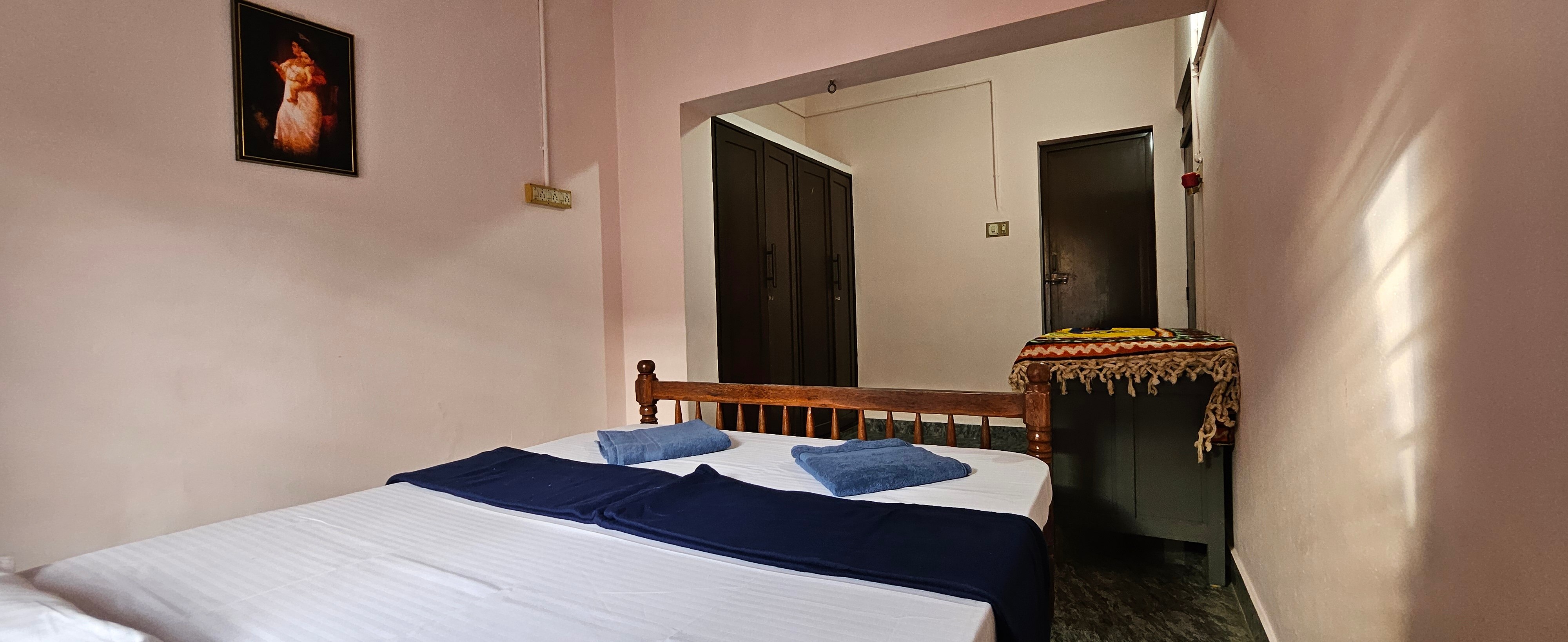 Temple View Homestay - Tap to explore photos