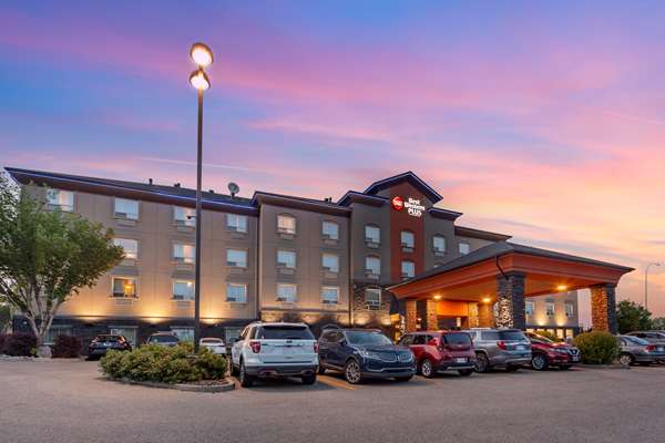 Best Western Plus The Inn At St. Albert - Tap to explore photos