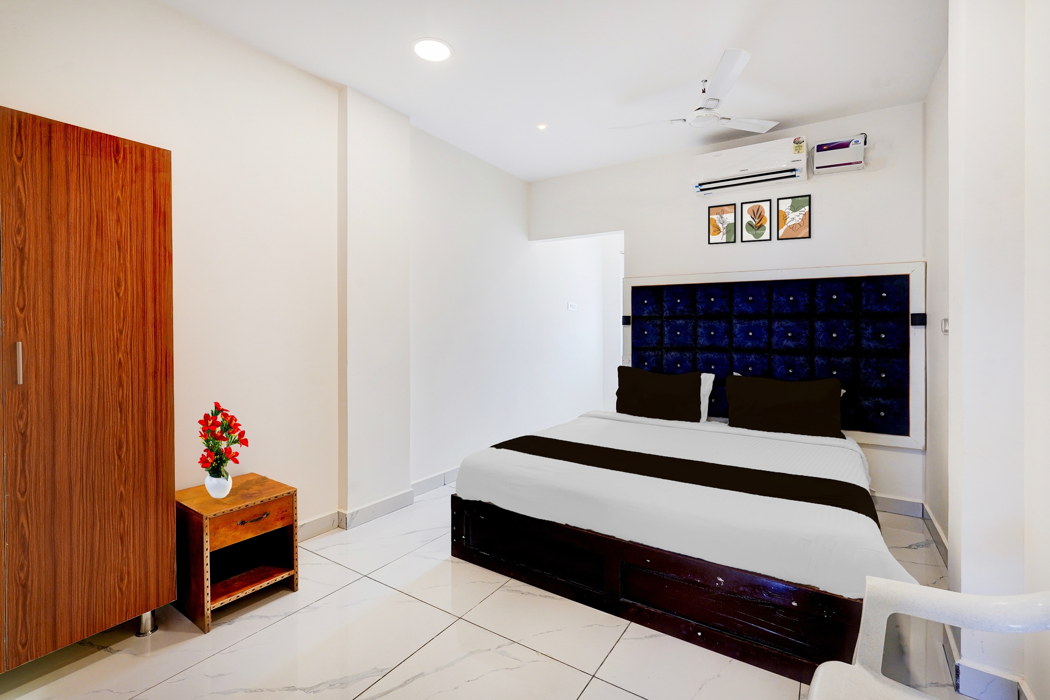 Super Hotel O Mahabalipuram Formerly The Posh Palace - Tap to explore photos